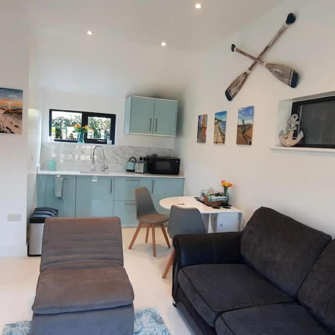 Sycamore Lodge Kent With Ev Zappi Type 2, Swimming Pool For A Fee Sellindge Exterior foto