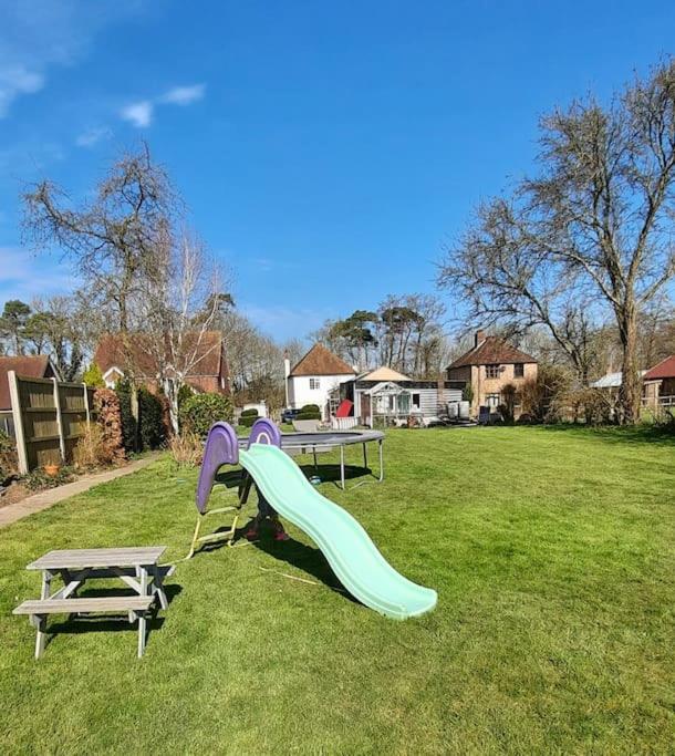 Sycamore Lodge Kent With Ev Zappi Type 2, Swimming Pool For A Fee Sellindge Exterior foto