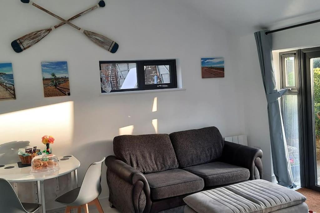 Sycamore Lodge Kent With Ev Zappi Type 2, Swimming Pool For A Fee Sellindge Exterior foto