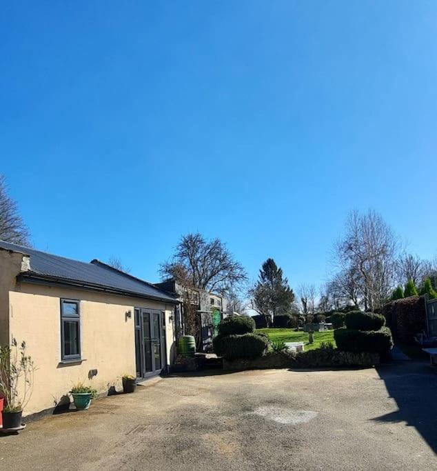 Sycamore Lodge Kent With Ev Zappi Type 2, Swimming Pool For A Fee Sellindge Exterior foto